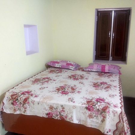 ורנאסי Radha Krishna Home מראה חיצוני תמונה