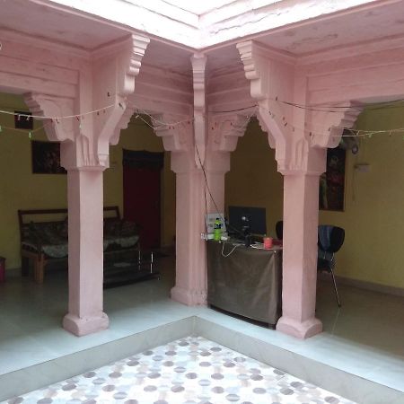ורנאסי Radha Krishna Home מראה חיצוני תמונה