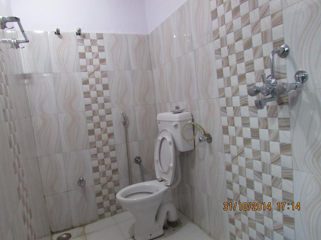ורנאסי Radha Krishna Home מראה חיצוני תמונה