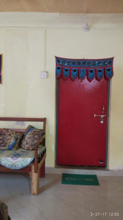 ורנאסי Radha Krishna Home מראה חיצוני תמונה