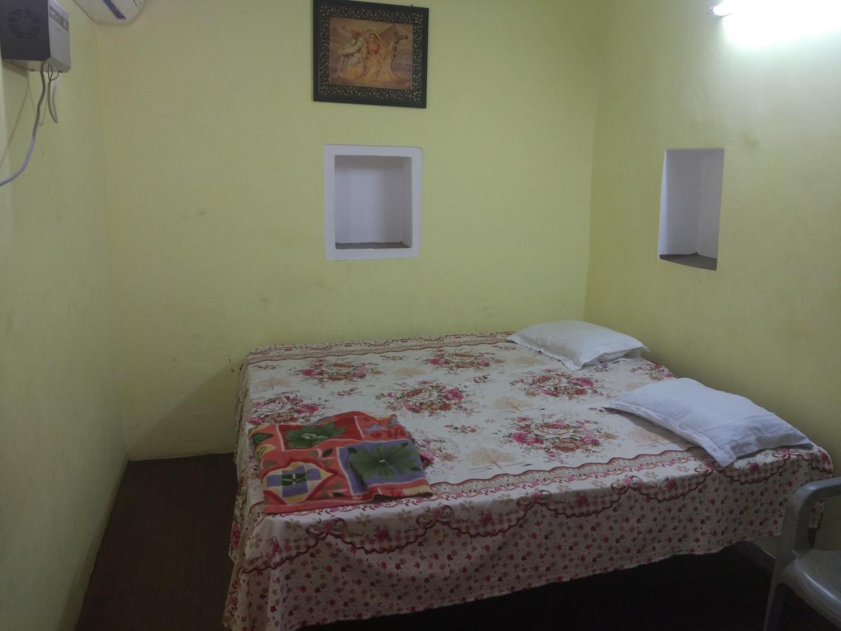 ורנאסי Radha Krishna Home מראה חיצוני תמונה