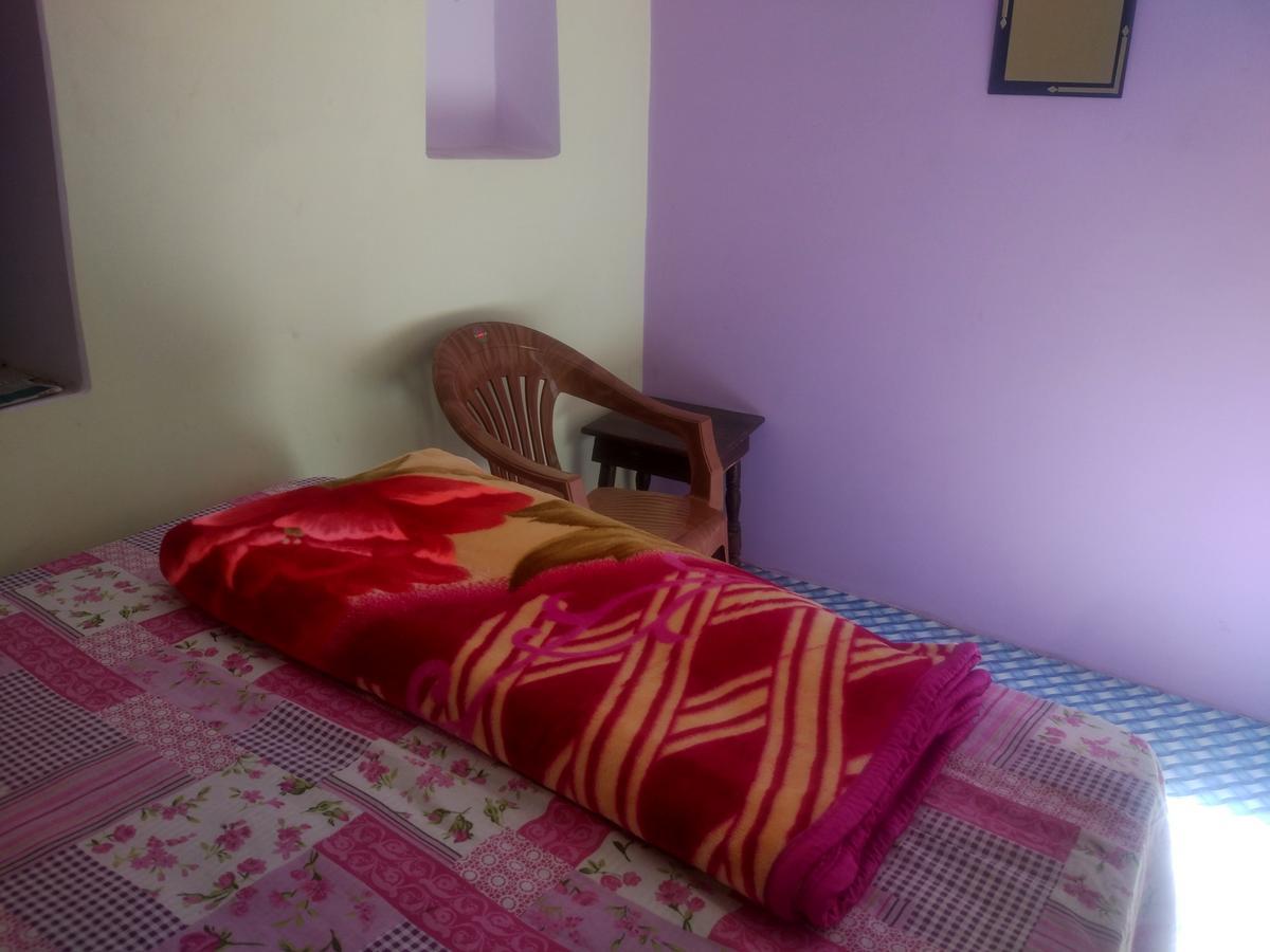 ורנאסי Radha Krishna Home מראה חיצוני תמונה